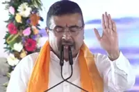 ’آواس کی رقم ہندو مسلم دیکھ کر نہیں دی‘، مزید مکانات تعمیر کرنے کا وعدہ کرتے ہوئے نابالغوں کی شادی روکنے کی اپیل شوبھیندو کی