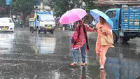 درگا پوجا کے دوران بنگال کے دونوں حصوں کے کئی اضلاع میں مقامی طور پر بارش کا امکان