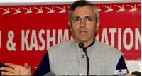 ہریانہ میں کشمیری مسافروں کی بس پر پتھراؤ، عمر عبداللہ نے وزیر اعلیٰ سینی سے کارروائی کا کیا مطالبہ