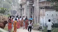 مورتی وسرجن کے دوران دوسرے محلے میں نشہ کرنے کو لے کر جھگڑا، بیربھوم میں خونریز تصادم! بچوں اور خواتین سمیت کئی دیہاتی زخمی