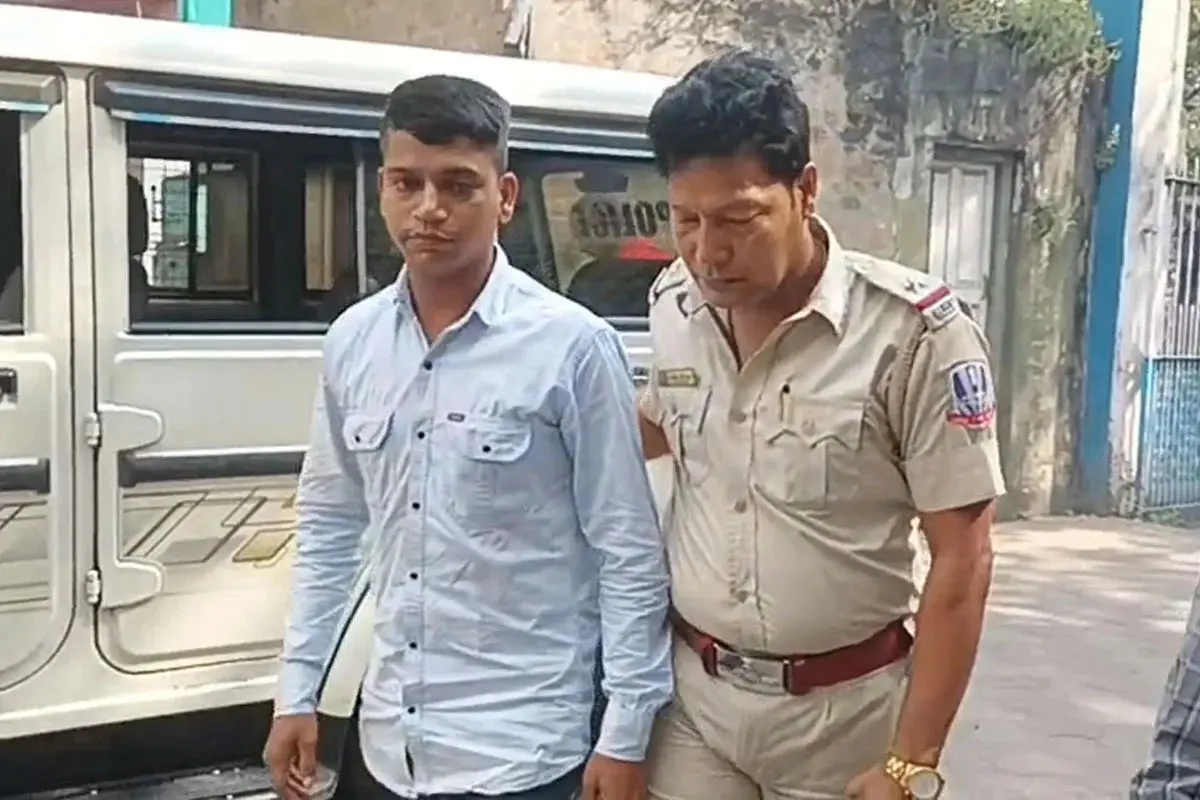 اے آئی کی مدد سے بنایا جعلی شناختی کارڈ! پولیس بن کر رعب جمانے والا ملزم گرفتار